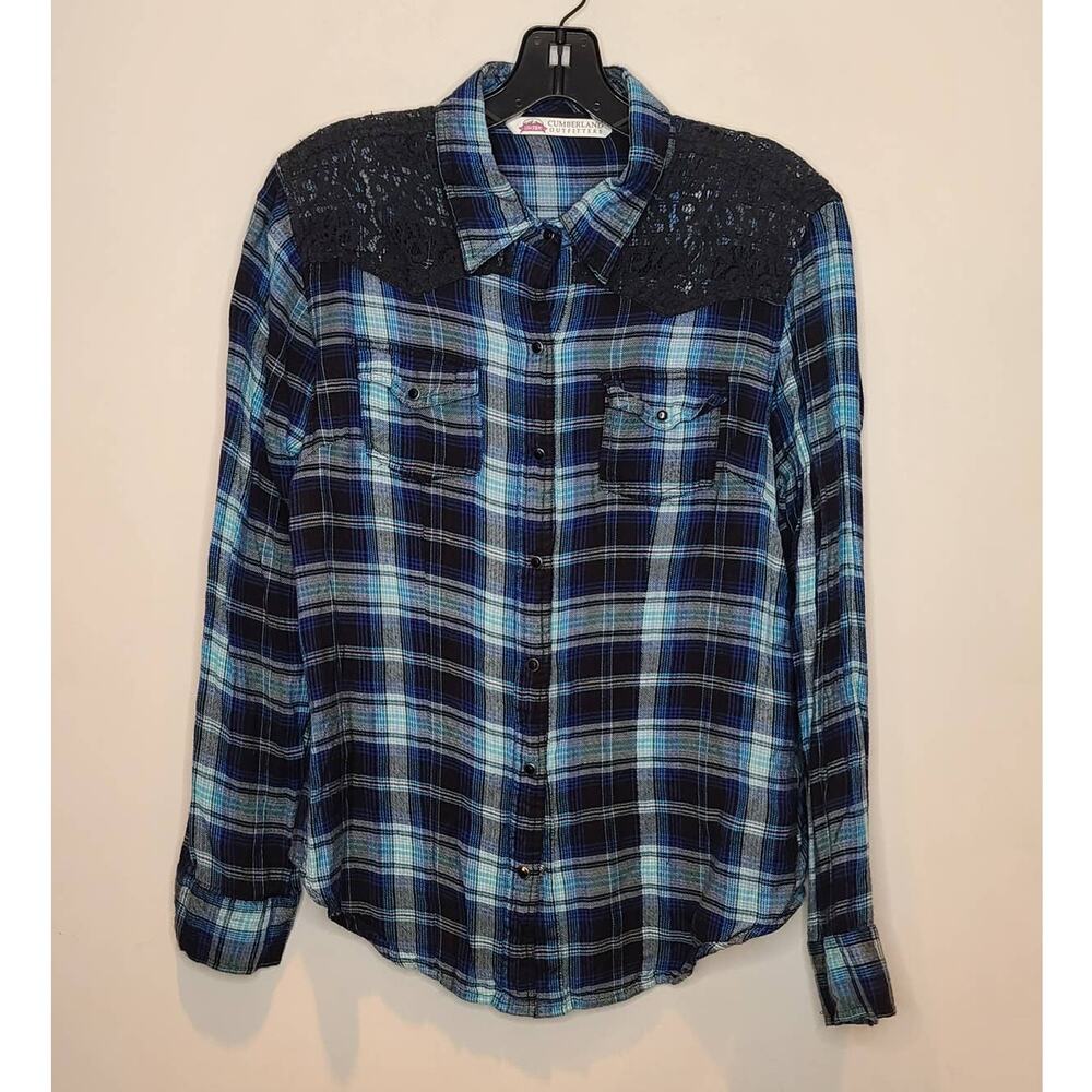 Cumberland Outfitters blue plaid button down shirt - medium